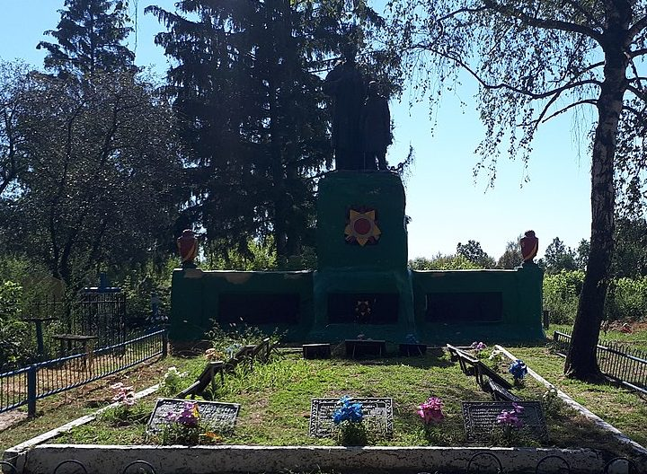 пам'ятник у селі Боромля